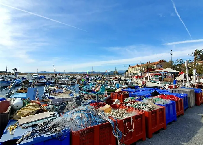Les Pieds Dans L'eau Six-Fours-les-Plages