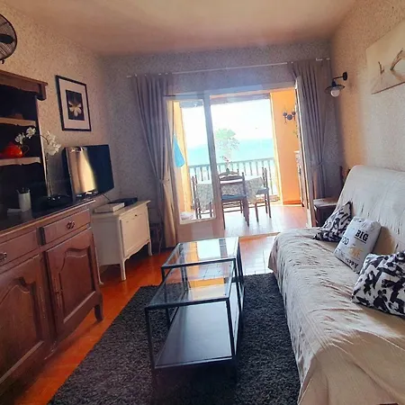 Les Pieds Dans L'eau * Six-Fours-les-Plages