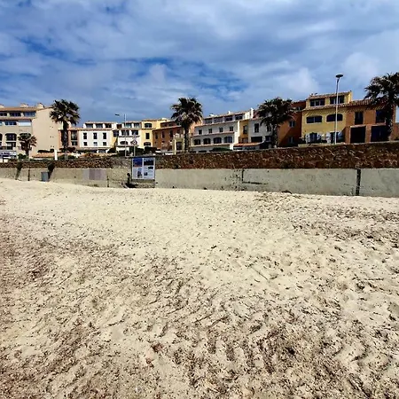 Les Pieds Dans L'eau * Six-Fours-les-Plages